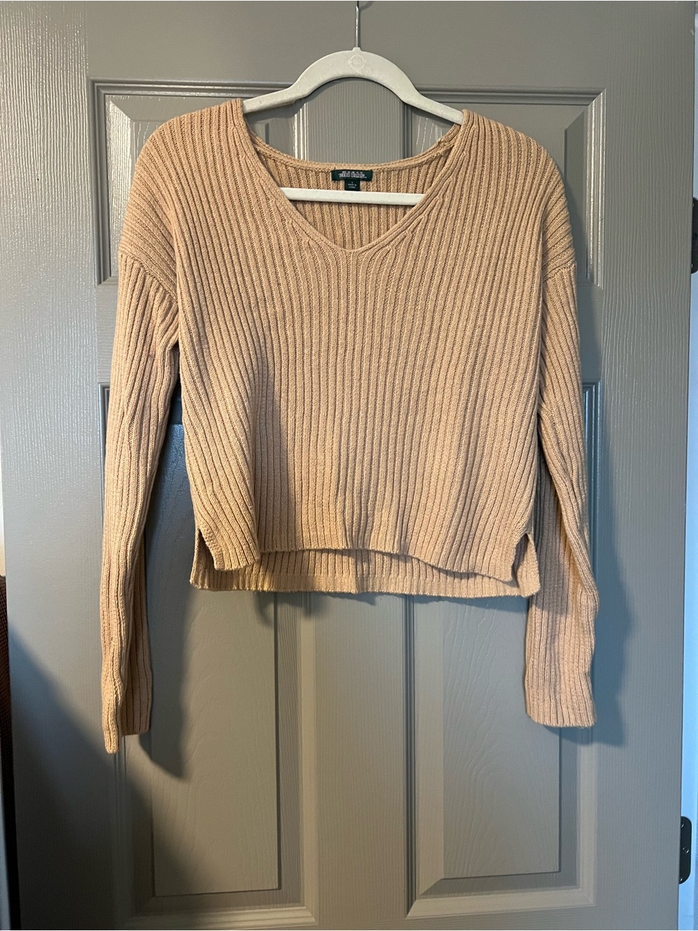 wild fable Ribbed V-Neck Cropped Sweater in Beige